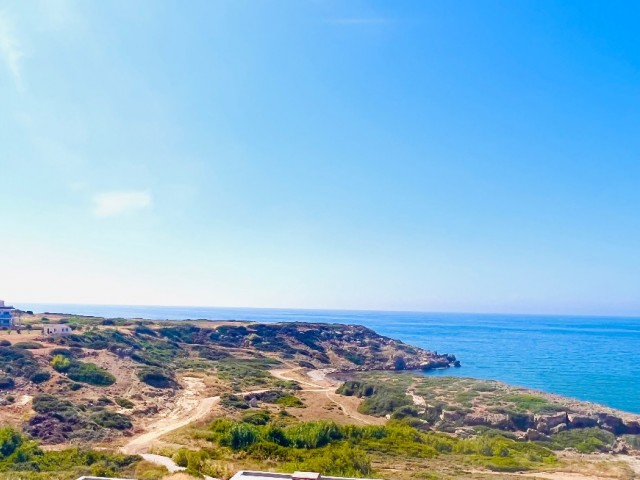 GIRNE ESENTEPE , MODERN VILLA , DENIZ KENARI , OZEL HAVUZ , 3 YATAK ODALI , DENIZ VE DAG MANZARALI , TERAS , GARAJ