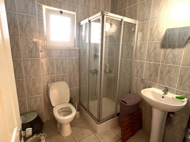 GIRNE CATALKOY , SUPER DENIZ VE DAG MANZARALI , HAVUZLU SITE , GENIS 2+1 DAIRE , BALKON 