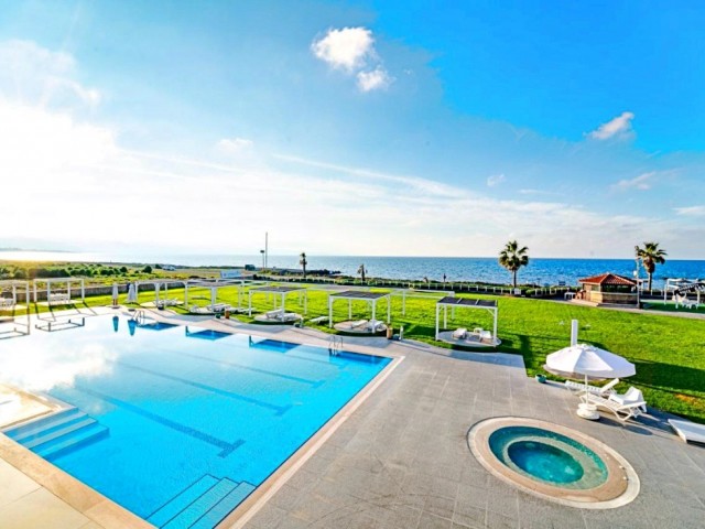 2-room apartment on the floor in the complex "Aphrodite" on the seafront in Gaziveren.