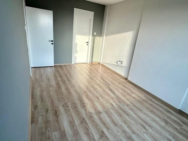 GİRNE MERKEZ'DE SATILIK LÜKS DAİRE