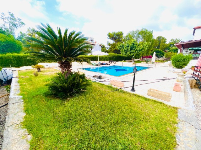 KYRENIA, CATALKOY - HUGE 4 BEDROOM DETACHED VILLA IN PRIME LOCATION CLOSE TO THE BEACH