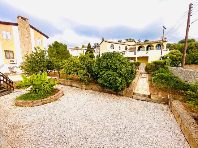 KYRENIA, CATALKOY - HUGE 4 BEDROOM DETACHED VILLA IN PRIME LOCATION CLOSE TO THE BEACH