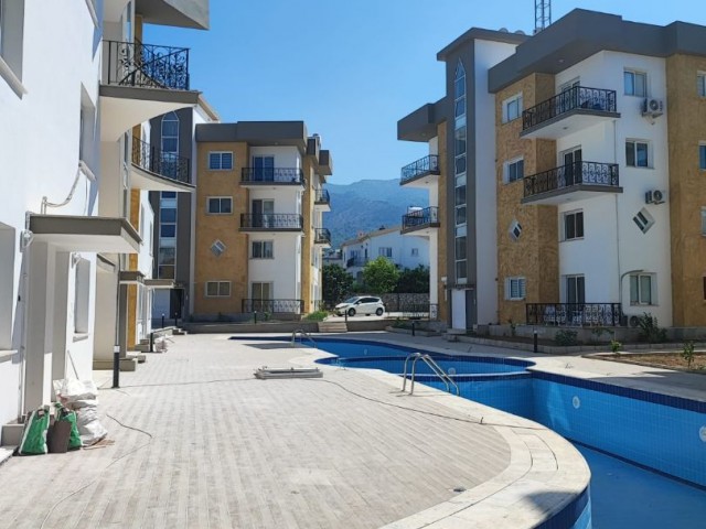 KYRENIA, ALSANCAK - 1-BEDROOM APARTMENT IN COZY COMPLEX CLOSE TO POPULAR BEACHES