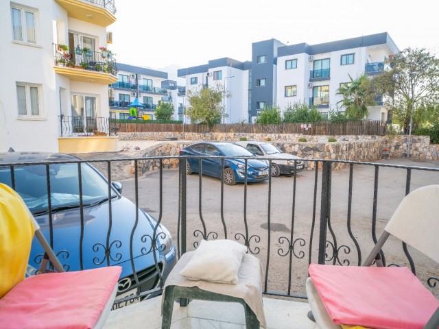 GIRNE, ALSANCAK - HOMELY 3+1 APARTMENT IN A GREAT LOCATION WITH POOL