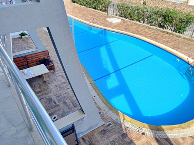 Wohnung in einem Komplex mit Swimmingpool zu vermieten, Alsancak