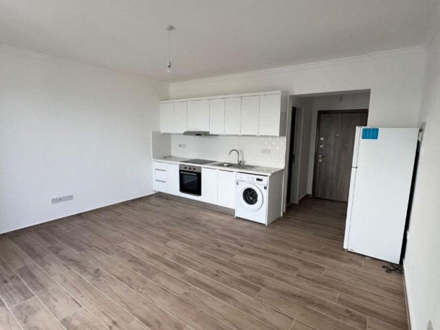 Bestes Angebot! Komplett neues Studio-Apartment mit freiem Meerblick.