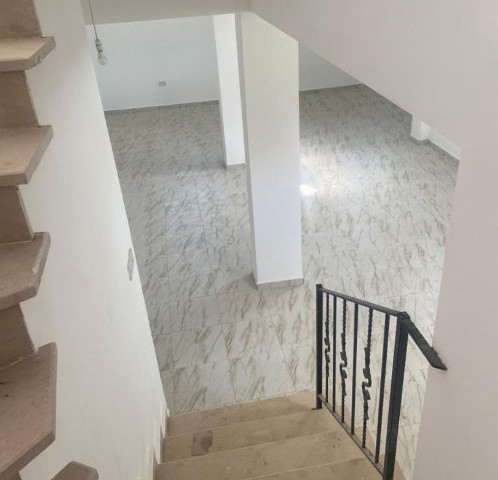 Şok fiyata 6+2 villa , Karşıyaka'da