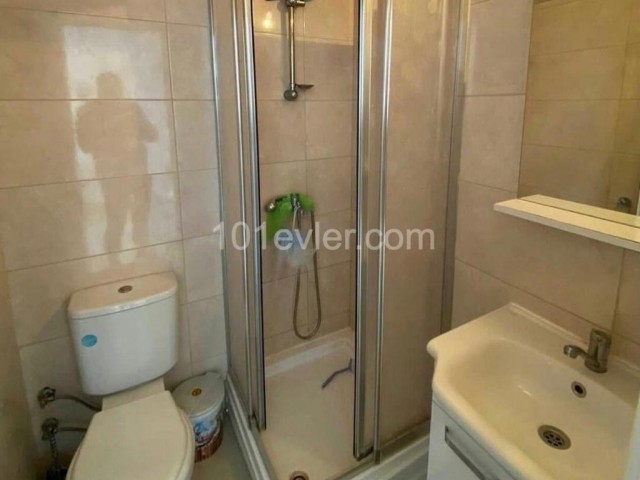 1+1 Flat For Rent in Gönyeli - Female Student Preferred (للبنات - شقة ١+١ للإيجار في الغونيلي)