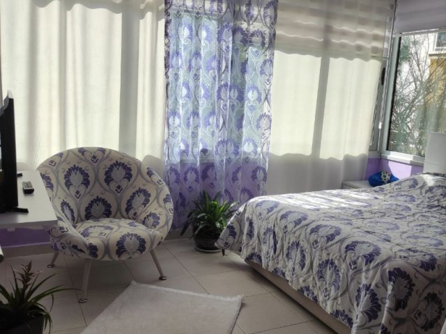 Girne Merkez Kiralık 2+1 Ticari İzinli Daire