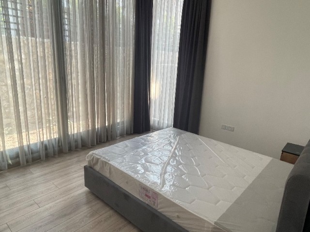 Girne Karmi de Satılık 4+1 Ebeveyn Banyolu Özel Havuzlu Modern Villa