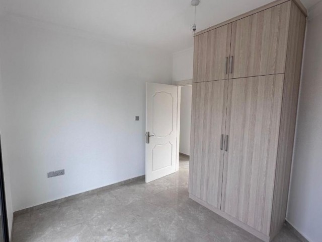 Girne Alsancak da 1 Dönüm Bahçe İçerisinde Satılık 4+1 Villa