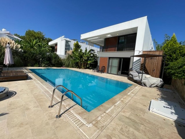 4+1 Villa zum Verkauf in Kyrenia Alsancak mit privatem Pool, großem Garten und Solaranlage