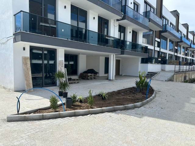 Opportunity 2+1 Completed Flats for Sale in a Site with a Pool in Alsancak, Kyrenia, with the Possibility of Payment in Installments