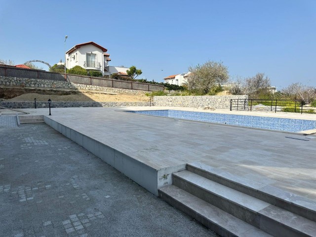 Opportunity 2+1 Completed Flats for Sale in a Site with a Pool in Alsancak, Kyrenia, with the Possibility of Payment in Installments
