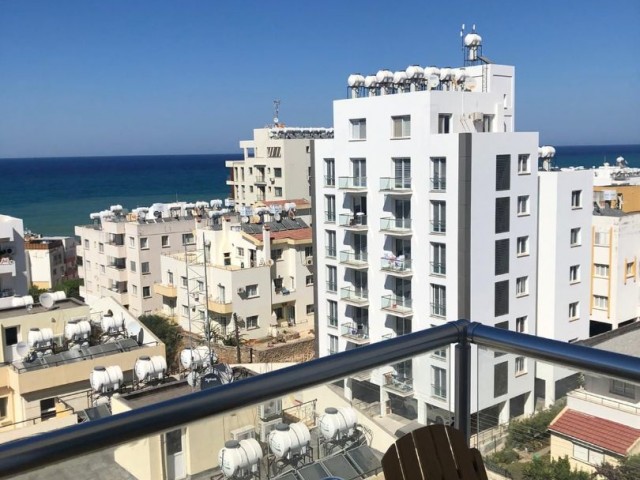 2+1 Gelegenheitswohnung zum Verkauf im Zentrum von Kyrenia mit vollem Meerblick