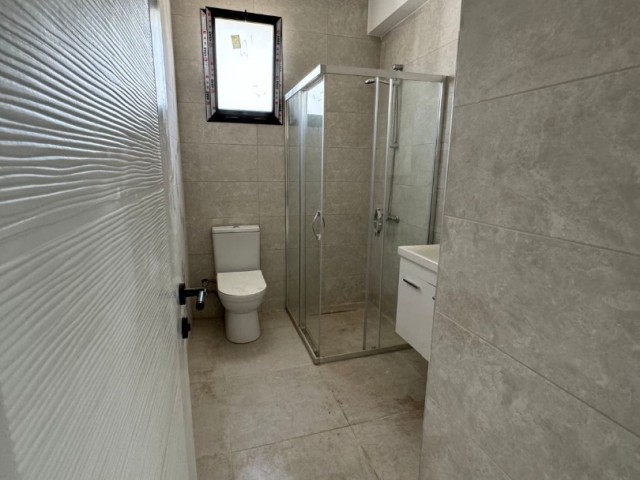 Квартира 2+1 на продажу в недавно построенном участке в Алсанджаке, Кирения, недалеко от отелей и пляжей.