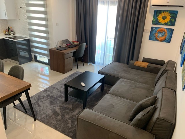 Fully furnished 2+1 flat for rent in a new complex with a pool in Alsancak, Kyrenia