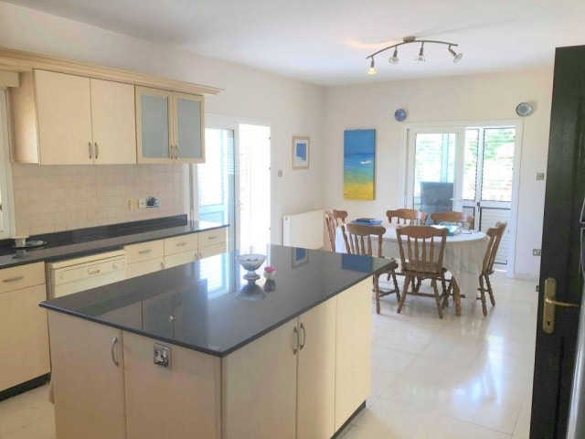 Detached House For Sale in Çatalköy, Kyrenia