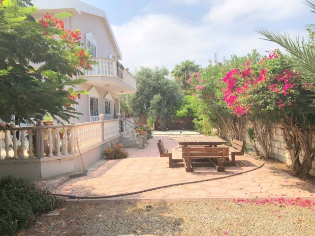 Detached House For Sale in Çatalköy, Kyrenia