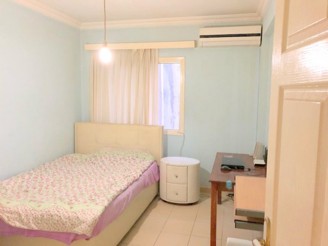 Flat For Sale in Türk Mahallesi, Kyrenia