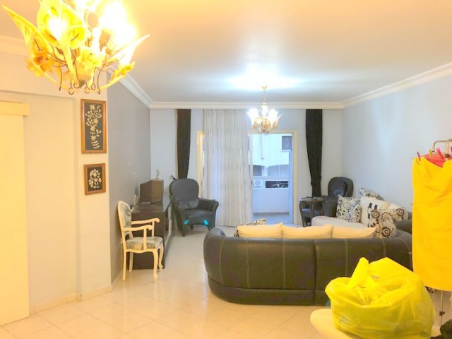 Flat For Sale in Türk Mahallesi, Kyrenia