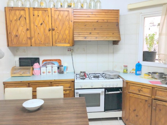 Flat For Sale in Türk Mahallesi, Kyrenia