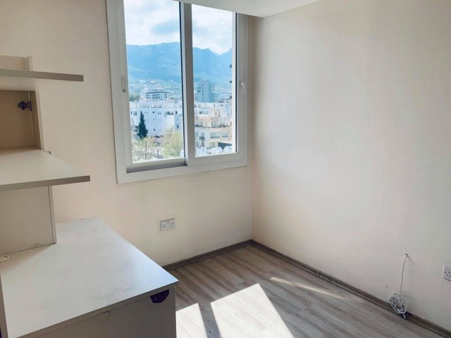 Flat To Rent in Girne Merkez, Kyrenia