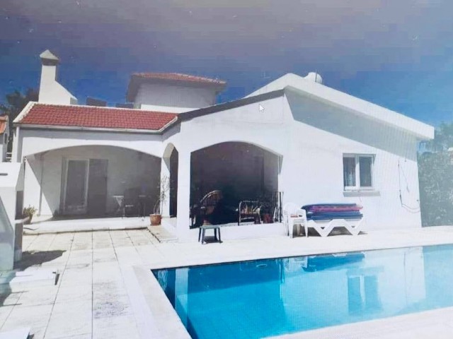 Detached House For Sale in Karşıyaka, Kyrenia