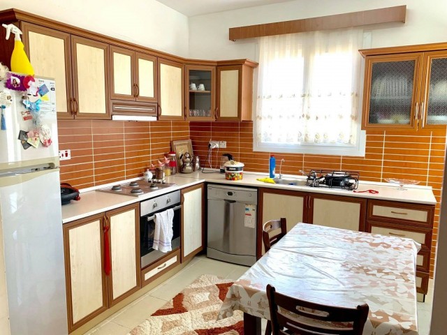 GÖNYELİ ÇIKIŞINDA SATILIK DAİRE 