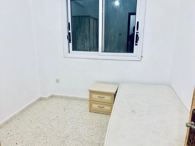 YENİKENTDE  EŞYALI ZEMİN KAT DAİRE 