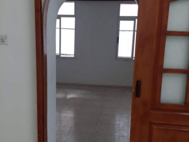 Detached House For Sale in Değirmenlik, Nicosia