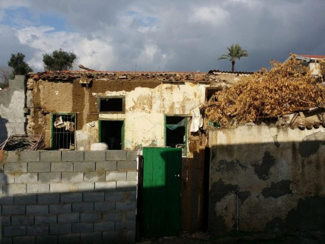 Einfamilienhaus Kaufen in Lefkoşa Surlariçi, Nikosia