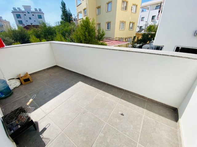 Ortaköyde eşysız yeni kiralık daire