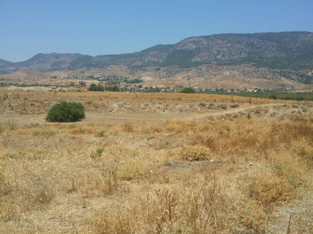 Residential Zoned Plot For Sale in Beşparmak, Kyrenia