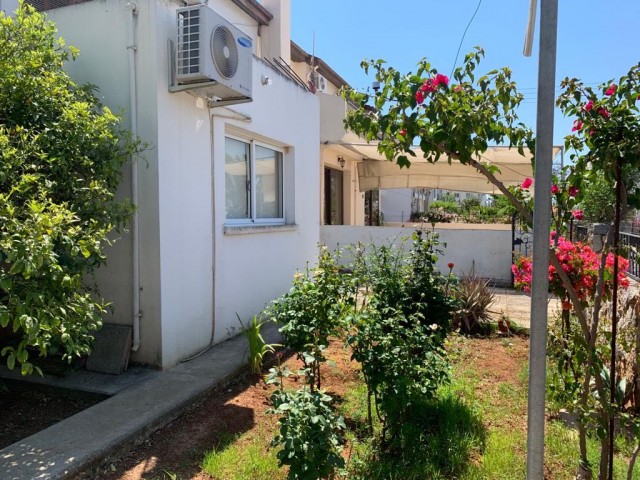 Detached house for sale in Taşkinköy ** 