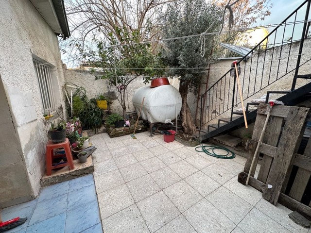 House with garden for sale in Nicosia Yenicamide