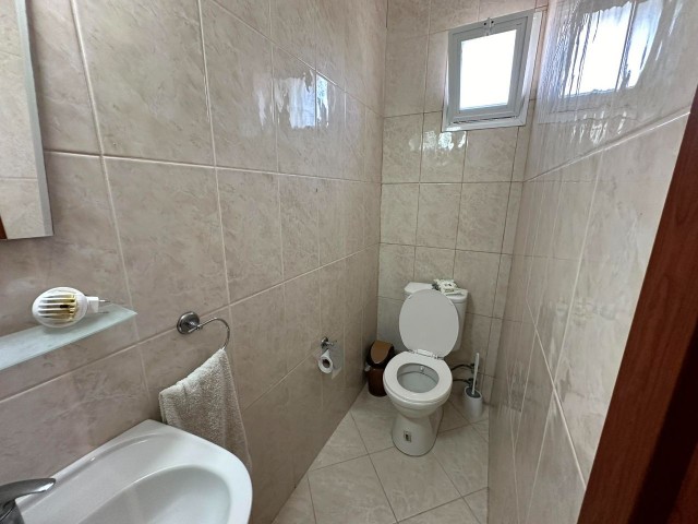 Bahçelide satılık full eşyalı daire 