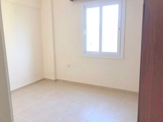 GİRNE BOĞAZDA SATILIK DAİRE 