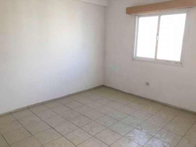 Flat For Sale in Küçük Kaymaklı, Nicosia