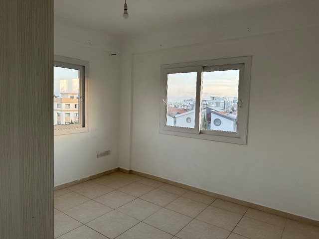 آپارتمان 2+1 برای فروش توسط مالک در Gönyeli