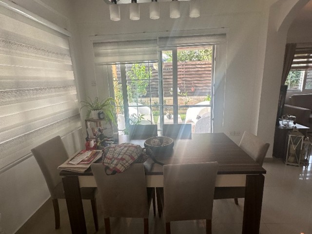 Girne boğazda lüks 3+2 ikiz villa 