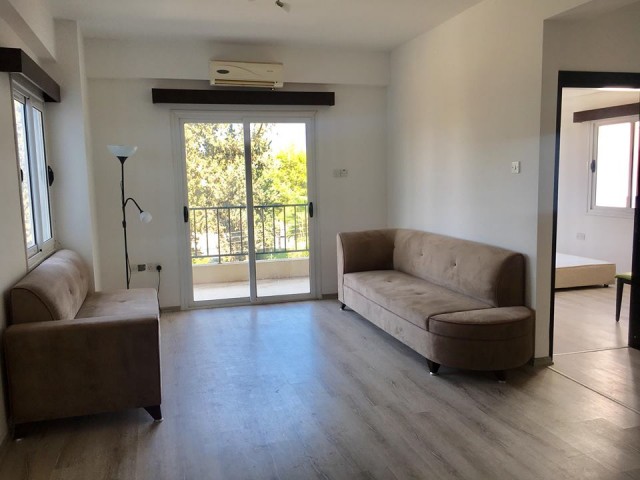 2+1 WOHNUNG ZUM VERKAUF IM STADTZENTRUM VON FAMAGUSTA ** 