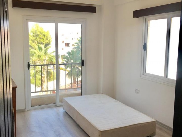 2+1 WOHNUNG ZUM VERKAUF IM STADTZENTRUM VON FAMAGUSTA ** 