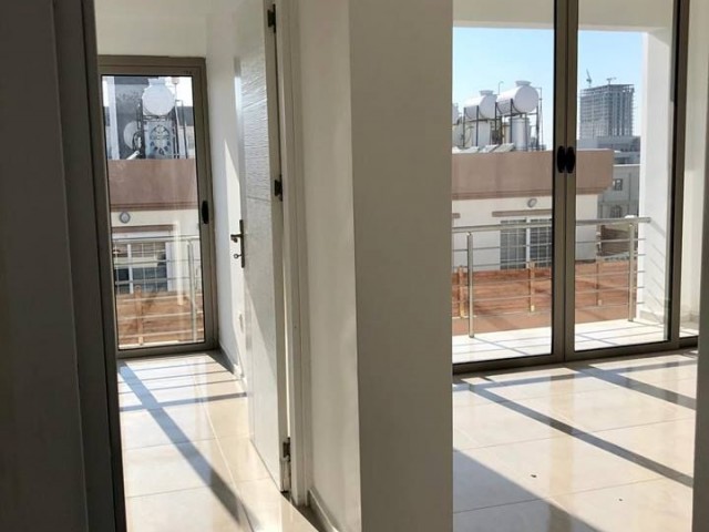 MAĞUSA MERKEZDE SATILIK 2+1 SIFIR LÜKS DAİRE  