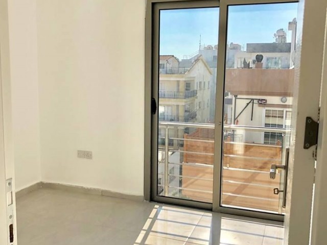 2+1 NULL LUXUS-WOHNUNG ZUM VERKAUF IM ZENTRUM VON FAMAGUSTA ** 