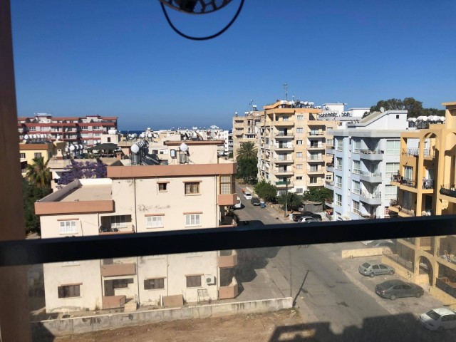 2+1 LUXUS-WOHNUNG ZUM VERKAUF IM STADTZENTRUM VON FAMAGUSTA ** 