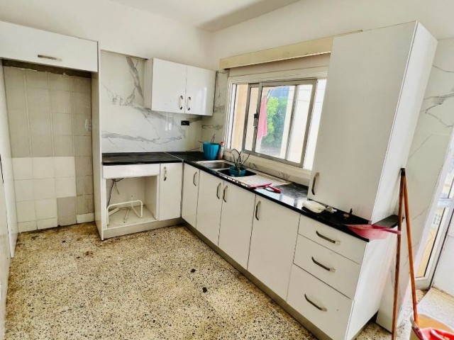 MAĞUSA ŞEHİR MERKEZİNDE SATILIK 3+1 DAİRE 