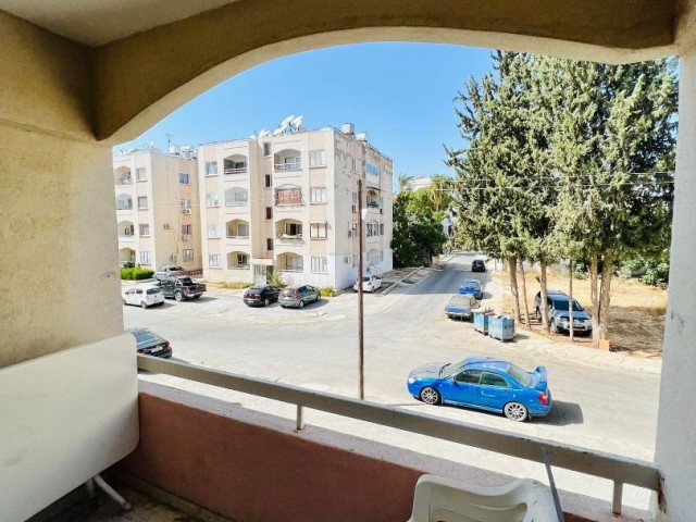 3+1 WOHNUNG ZUM VERKAUF IM STADTZENTRUM VON FAMAGUSTA ** 