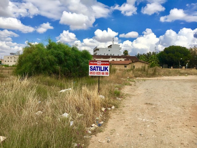 GRUNDSTÜCK ZUM VERKAUF GEEIGNET FÜR DEN BAU VON WOHNUNGEN IM STADTZENTRUM VON FAMAGUSTA ** 