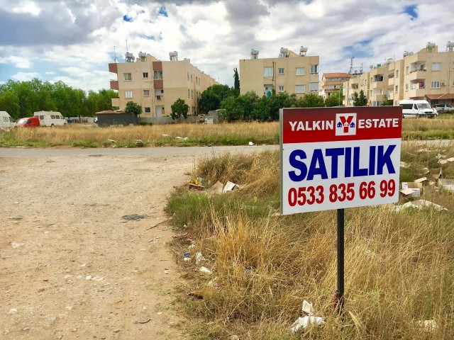 GRUNDSTÜCK ZUM VERKAUF GEEIGNET FÜR DEN BAU VON WOHNUNGEN IM STADTZENTRUM VON FAMAGUSTA ** 